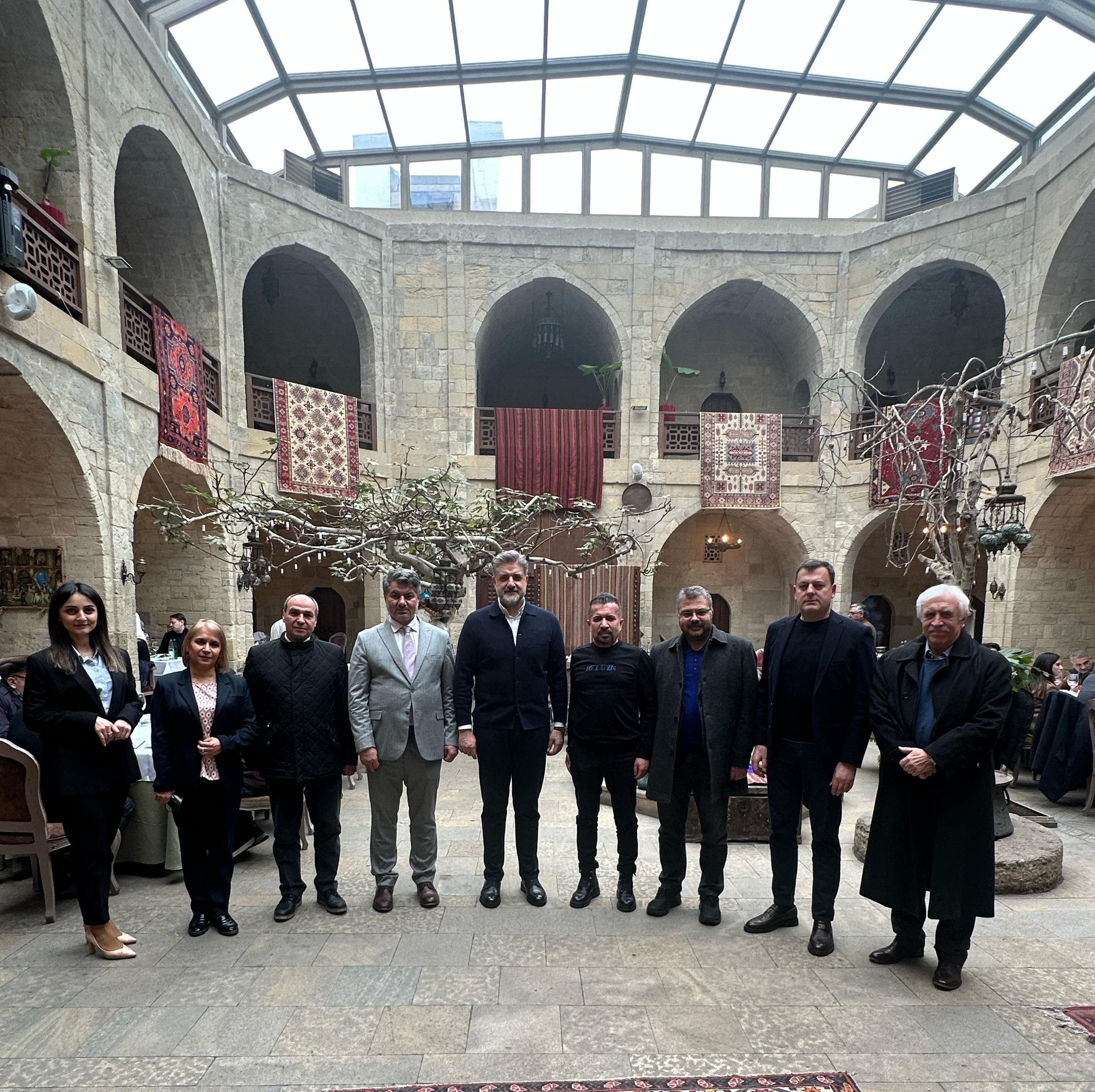 Türkiyə millət vəkilləri Türkiyə-Azərbaycan İş Adamları və Sənayeçiləri İctimai Birliyi (TÜİB) ilə bir araya gəldi.